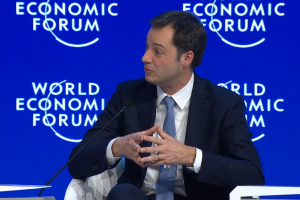 Alexander De Croo debates the humanitarian crisis at the World Economic Forum