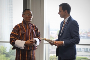 Onderhoud met premier met Tshering Tobgay, premier van Bhutan