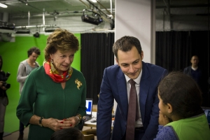 Bezoek tech-workshop Coderdojo met Neelie Kroes